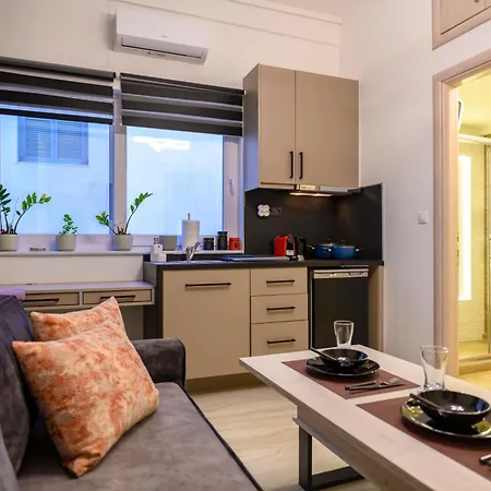 Aristotelous Deluxe *